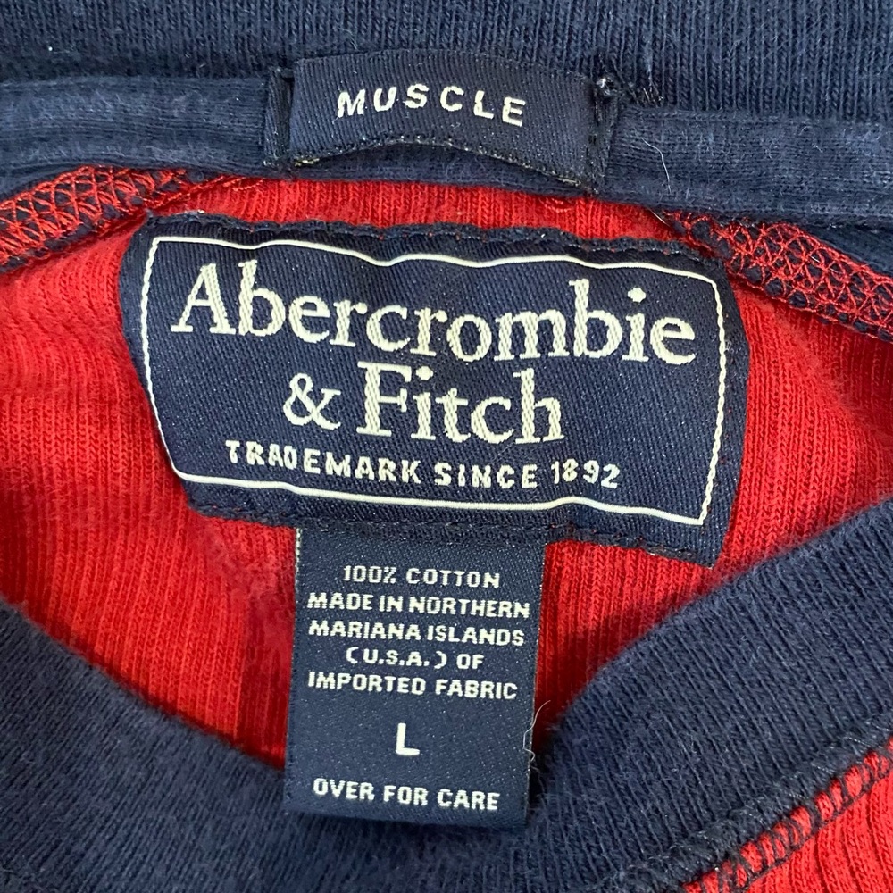 Abercrombie & Fitch Men’s Red/Navy Muscle Raglan Shirt Size L